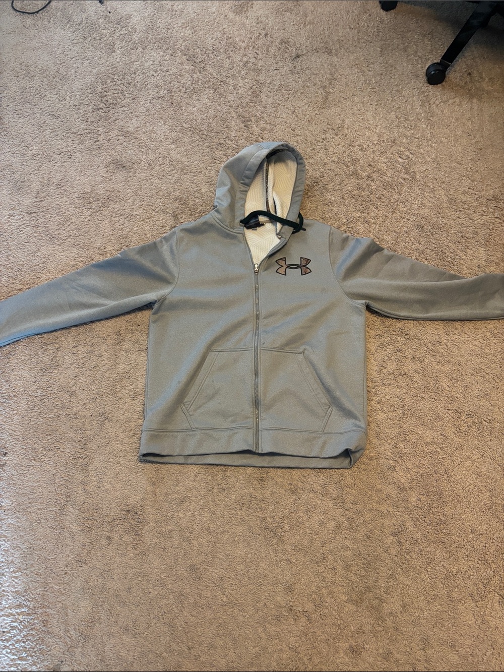 Men’s Large Under Armour Gray Full-Zip Puffer Hoodie Jacket